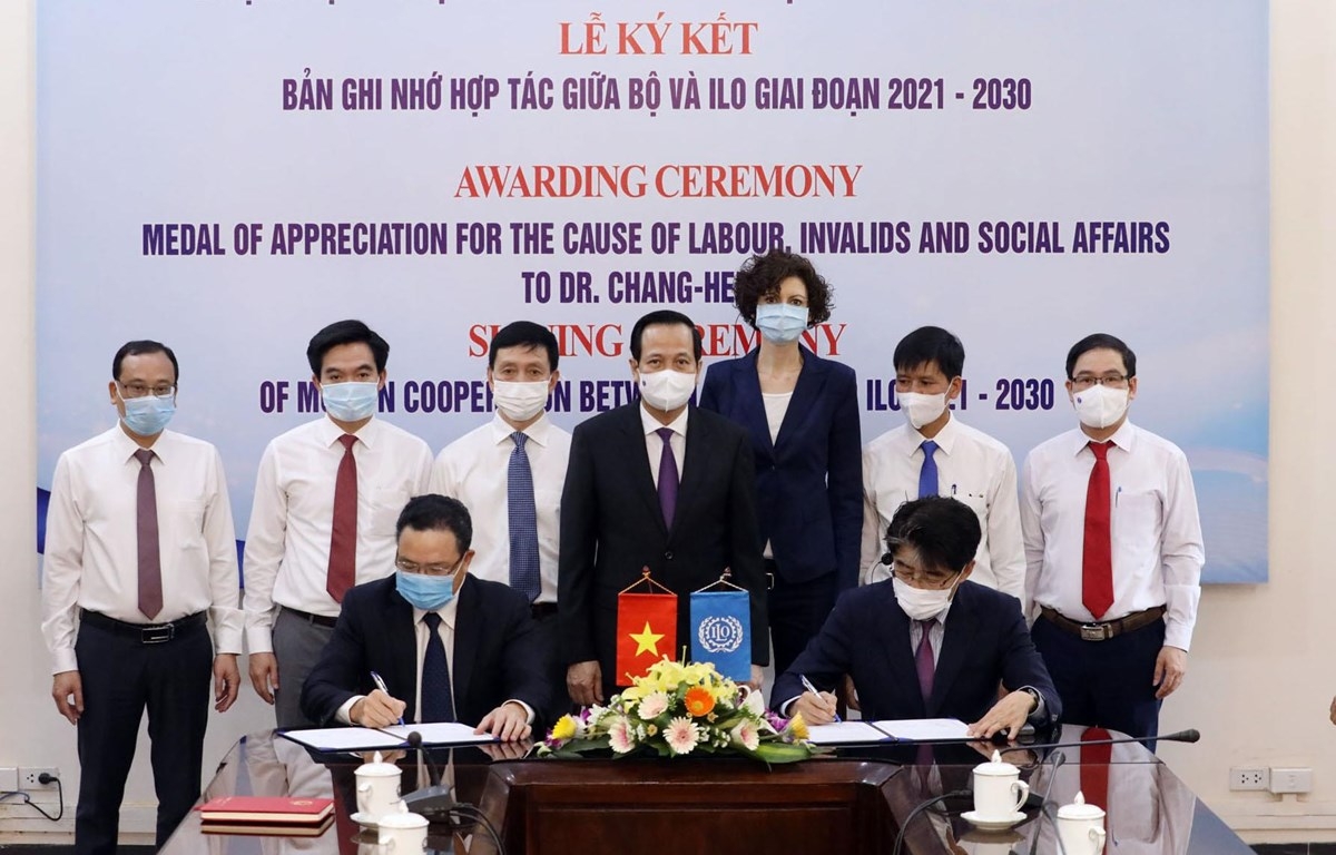 ເລຂາທິການ ສະມາຄົມມິດຕະພາບ ຝລັ່ງ - ຫວຽດນາມ: ບັນດາຜົນງານຂອງ ຫວຽດນາມ ໃນການຮັບປະກັນສິດທິມະນຸດ ແມ່ນບໍ່ສາມາດປະຕິເສດໄດ້ ເລຂາທິການ ສະມາຄົມມິດຕະພາບ ຝລັ່ງ - ຫວຽດນາມ: ບັນດາຜົນງານຂອງ ຫວຽດນາມ ໃນການຮັບປະກັນສິດທິມະນຸດ ແມ່ນບໍ່ສາມາດປະຕິເສດໄດ້