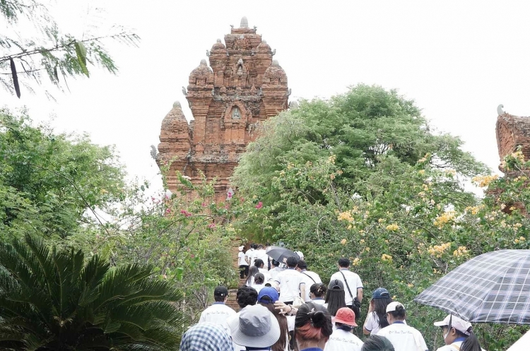 Tháp Pô Klong Garai, niềm tự hào của người Chăm ở Ninh Thuận. (Ảnh: Tuấn Việt)ຫໍທາດໂປຣກຣອງ ກາລ່າຍ, ຄວາມພາກພູມໃຈຂອງຊາວຈໍ່າ ຢູ່ນີ່ງທ້ວນ. (ພາບ: ຕູ່ນຫວຽດ)