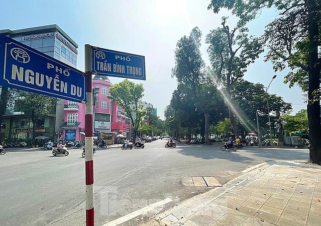 ຊົມຖະໜົນຄົນຍ່າງອ້ອມໜອງທຽນກວາງ ທີ່ໃກ້ຈະເປີດນໍາໃຊ້ ຊົມຖະໜົນຍ່າງອ້ອມໜອງທຽນກວາງ ທີ່ໃກ້ຈະເປີດນໍາໃຊ້