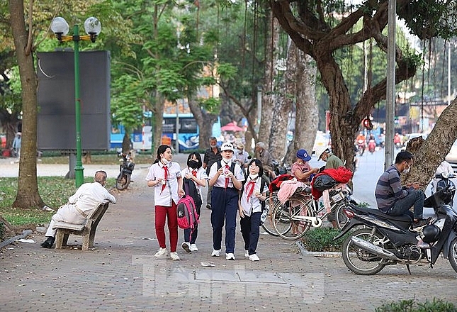 ຊົມຖະໜົນຄົນຍ່າງອ້ອມໜອງທຽນກວາງ ທີ່ໃກ້ຈະເປີດນໍາໃຊ້ ຊົມຖະໜົນຍ່າງອ້ອມໜອງທຽນກວາງ ທີ່ໃກ້ຈະເປີດນໍາໃຊ້