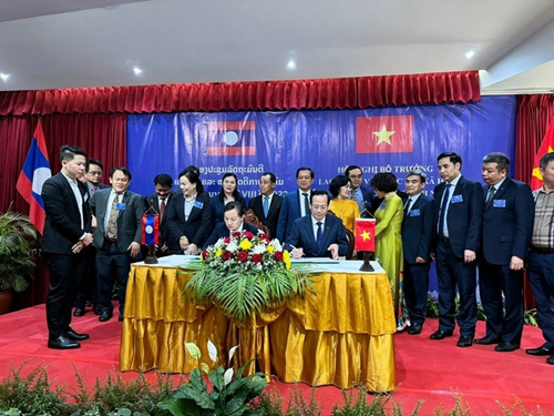ຂີດໝາຍ 10 ປີແຫ່ງການປະຕິບັດສັນຍາຮ່ວມມືດ້ານແຮງງານ ຫວຽດນາມ-ລາວ
