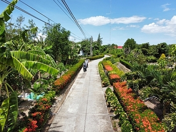 ກໍ່ສ້າງຊົນນະບົດໃໝ່ອັດສະລິຍະຢູ່ແຂວງ ບາກລຽວ ແລະກ່າເມົາ