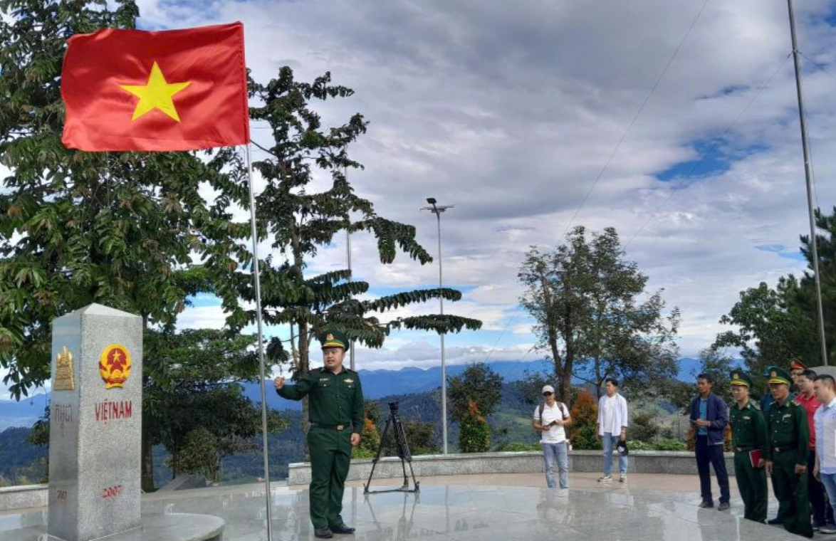 ສິ່ງພິເສດໃນສະຖານທີ່ທີ່ສາມາດເບິ່ງພາບອານາເຂດຂອງ 3 ປະເທດ