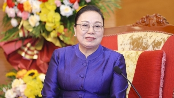 ເອກອັກຄະລັດຖະທູດລາວປະຈຳຫວຽດນາມ: ໝັ້ນໃຈວ່າກອງປະຊຸມໃຫຍ່ຄັ້ງ XIV ຈະນຳພາຫວຽດນາມເຂົ້າສູ່ໄລຍະແຫ່ງການພັດທະນາຢ່າງວ່ອງໄວ ແລະ ຍືນຍົງ