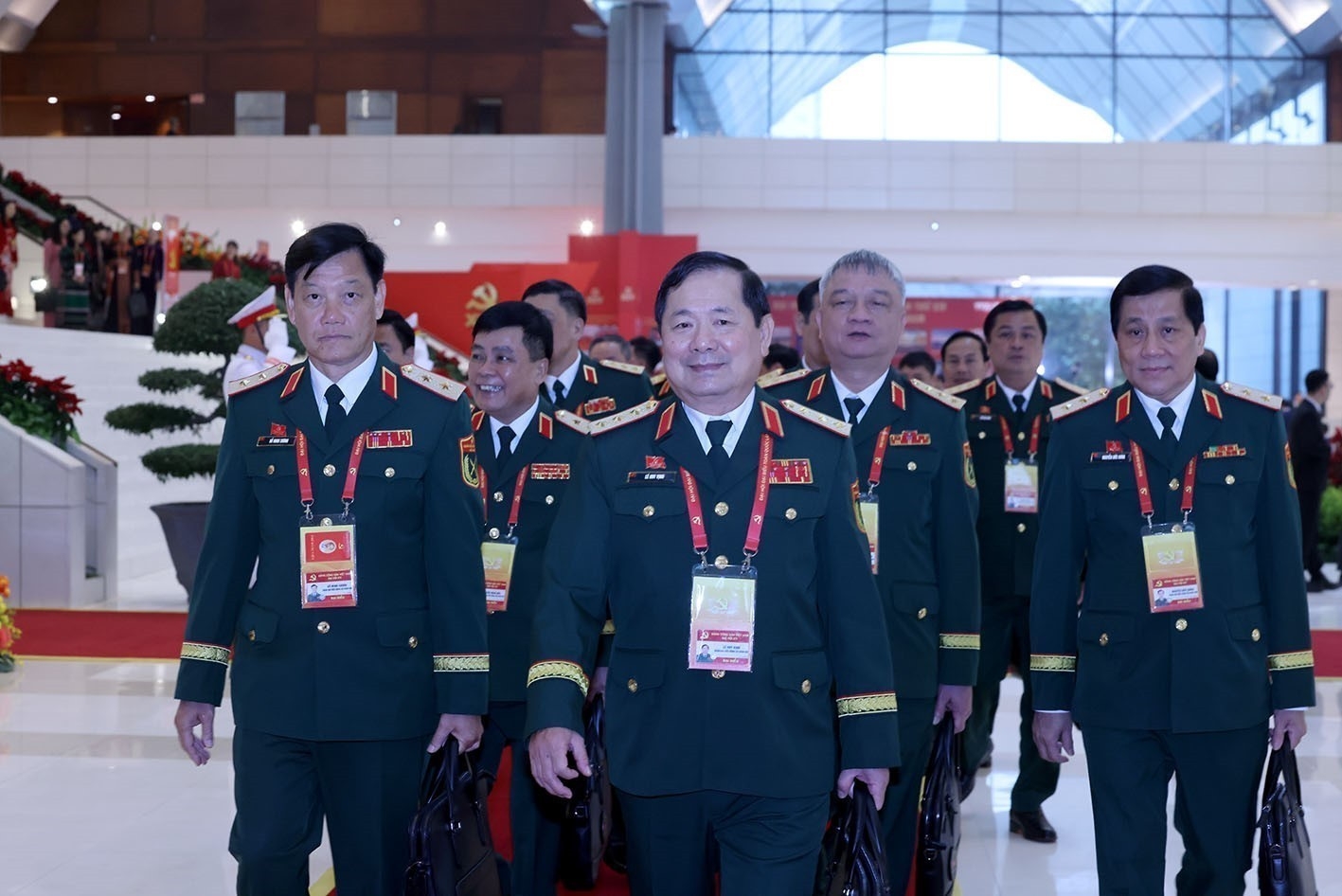 ຍົກສູງຄວາມເຂົ້າໃຈດ້ານທິດສະດີຂອງພັກກ່ຽວກັບນະໂຍບາຍການຕ່າງປະເທດ ແລະ ການເຊື່ອມໂຍງສາກົນ ຍົກສູງຄວາມເຂົ້າໃຈດ້ານທິດສະດີຂອງພັກກ່ຽວກັບນະໂຍບາຍການຕ່າງປະເທດ ແລະ ການເຊື່ອມໂຍງສາກົນ