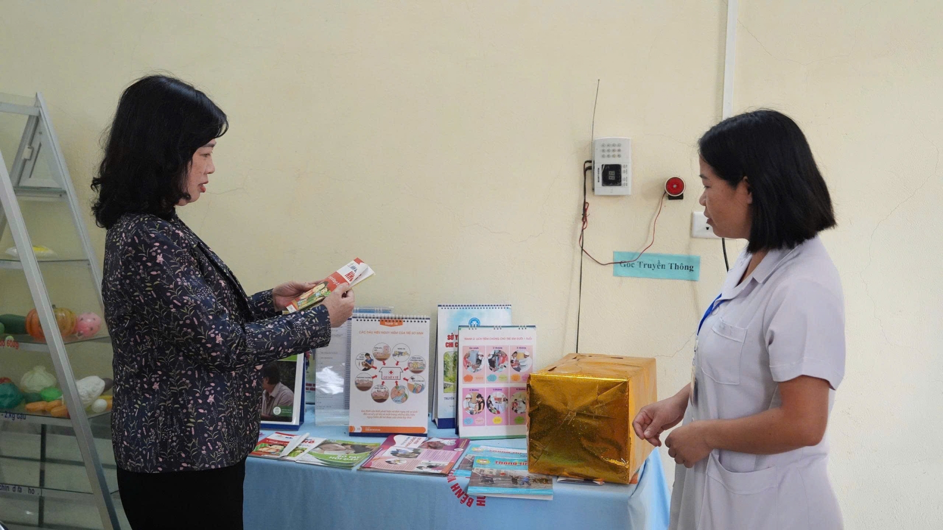 ລັດຖະມົນຕີກະຊວງສາທາລະນະສຸກ ດາວຮົງລານ: ການໃຫ້ບໍລິການດ້ານສຸຂະພາບທີ່ຄົບຖ້ວນສຳລັບປະຊາຊົນ, ເລີ່ມຕົ້ນແຕ່ຫົວທີ, ຈາກໄລຍະໄກ, ແລະ ໃນຮາກຖານ