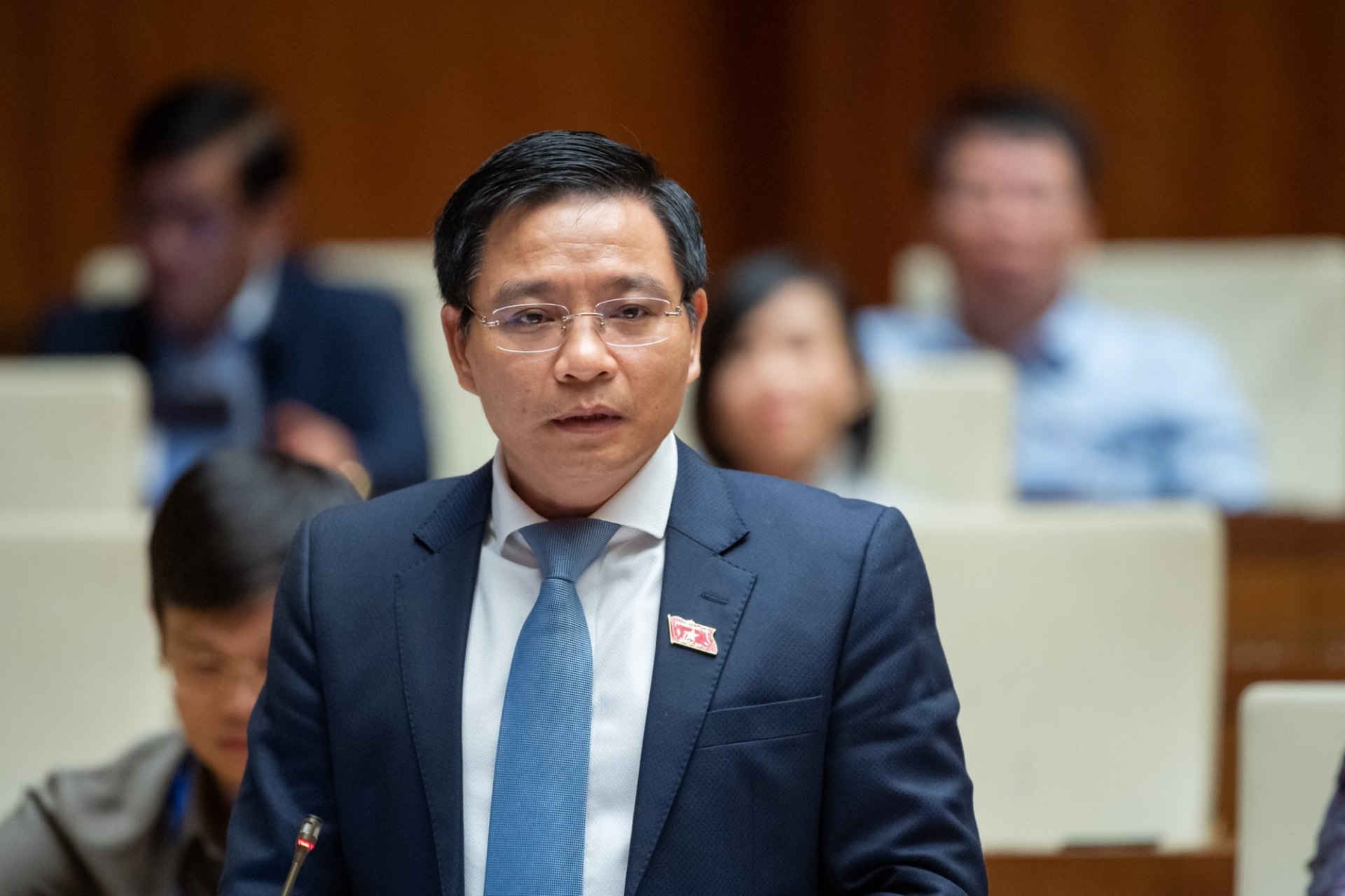 ຂະແໜງການເງິນ: ປັບປຸງພື້ນຖານເສດຖະກິດມະຫາພາກ, ສ້າງໂອກາດໃຫ້ແກ່ການເຕີບໂຕຢ່າງວ່ອງໄວ ແລະ ຍືນຍົງ