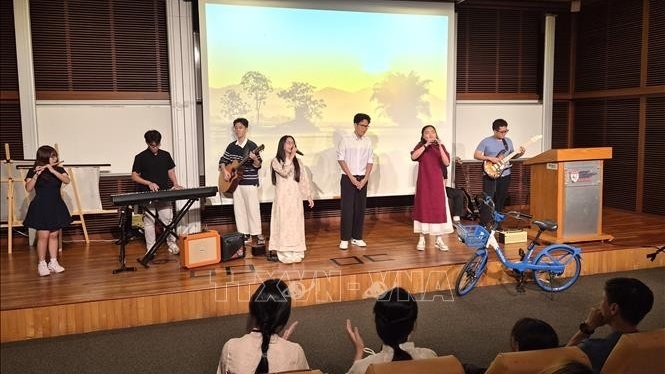 ການລະດົມທຶນສະໜັບສະໜູນນັກສຶກສາຫວຽດນາມ ຢູ່ສິງກະໂປ