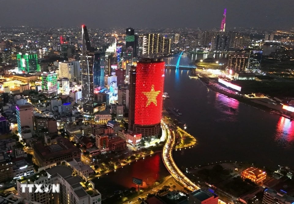 ຄວາມຊ່າລືສາກົນ: ເສດຖະກິດຫວຽດນາມມີຫຼາຍເງື່ອນໄຂເພື່ອເຂົ້າສູ່ວົງຈອນການເຕີບໂຕໃໝ່