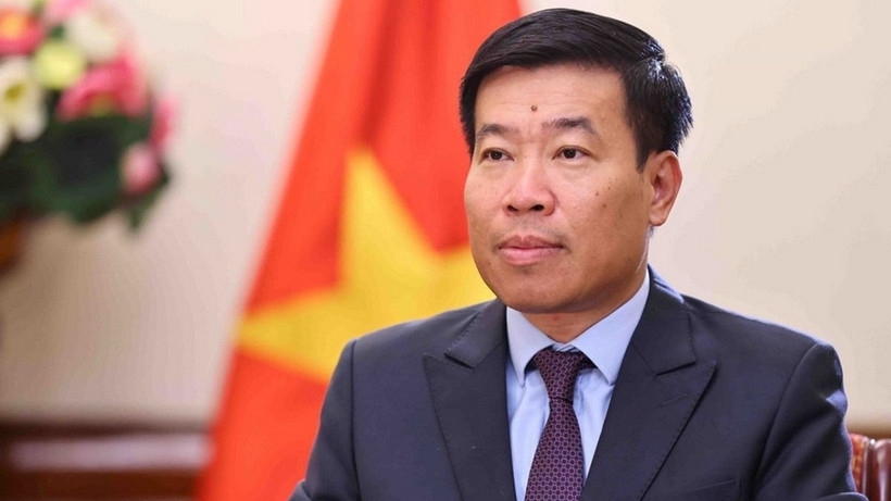 ປະຕິບັດ​ມະຕິ​ກອງ​ປະຊຸມ​ໃຫຍ່​ຜູ້​ແທນ​ທົ່ວ​ປະ​ເທດ​ຄັ້ງ​ທີ 14 ຂອງ​ພັກ​ກອມ​ມູນິດ​ຫວຽດນາມ​ຢ່າງ​ຕັ້ງໜ້າ, ເປັນເຈົ້າການ