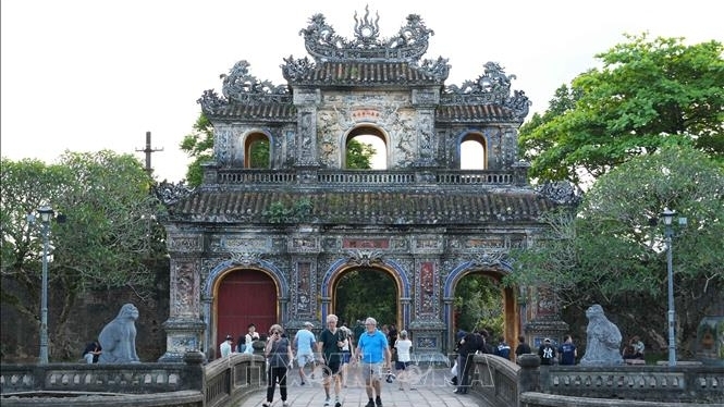 ນັກທ່ອງທ່ຽວສາກົນມາຢ້ຽມຢາມຫວຽດນາມເກີນ 2 ລ້ານຄົນເປັນເດືອນທີ 3 ຕິດຕໍ່ກັນ