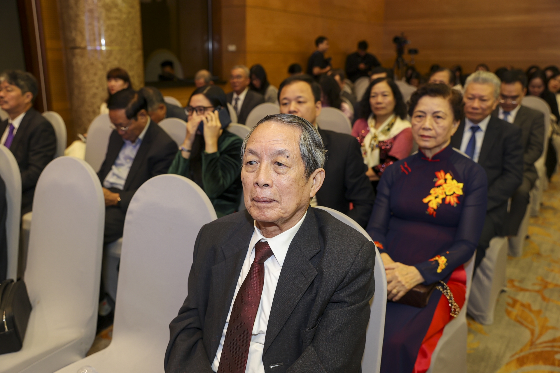 ບົດປາໄສ​ສະ​ເຫຼີມ​ສະ​ຫຼອງ 75 ປີ​ແຫ່ງ​ວັນ​ມູນເຊື້ອສະ​ຫະ​ພັນ​ບັນ​ດາ​ອົງ​ການ​ມິດ​ຕະ​ພາບ​ຫວຽດ​ນາມ