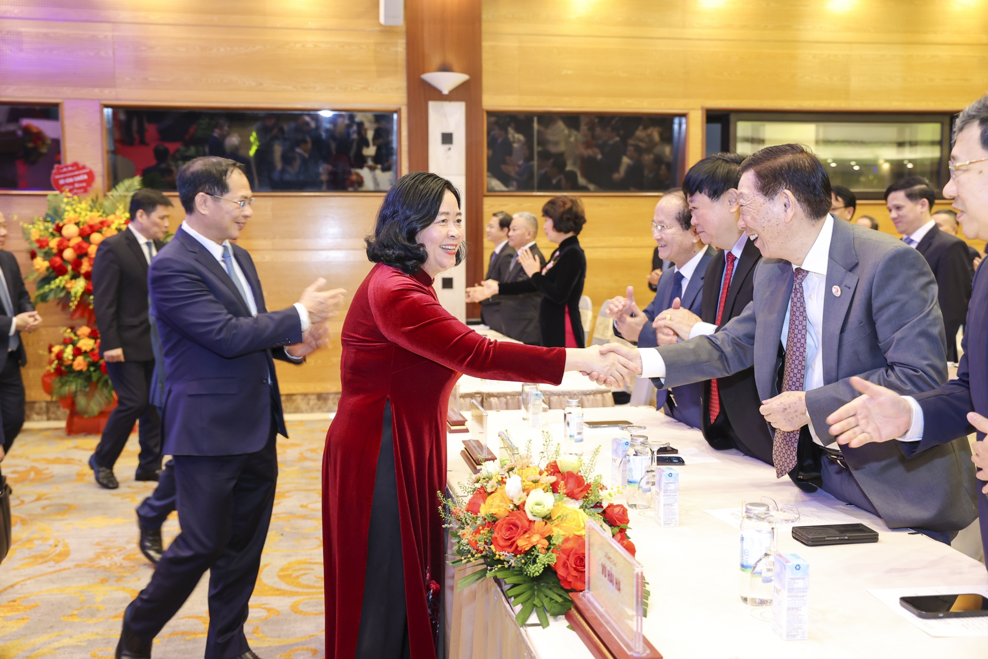 ບົດປາໄສ​ສະ​ເຫຼີມ​ສະ​ຫຼອງ 75 ປີ​ແຫ່ງ​ວັນ​ມູນເຊື້ອສະ​ຫະ​ພັນ​ບັນ​ດາ​ອົງ​ການ​ມິດ​ຕະ​ພາບ​ຫວຽດ​ນາມ