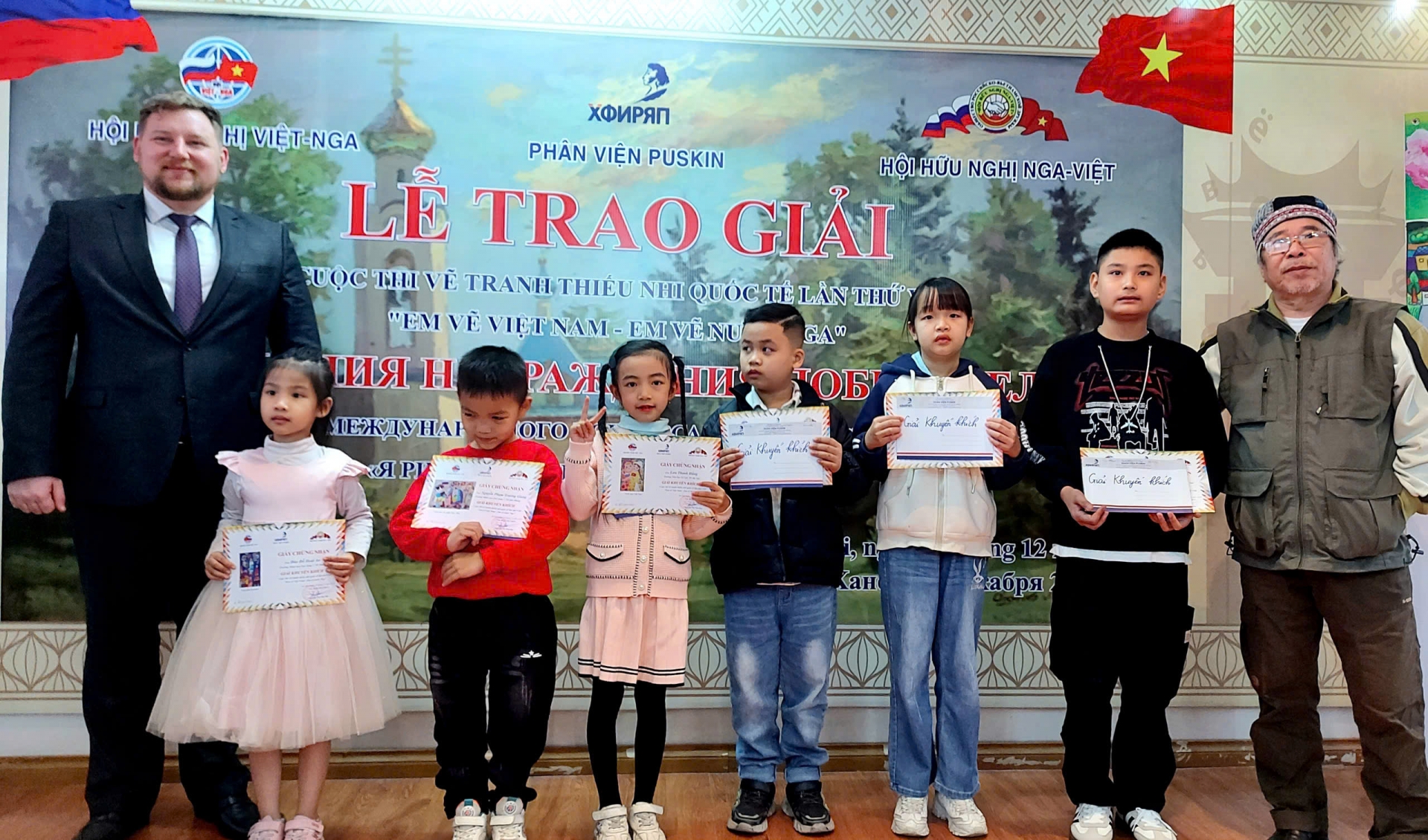 ສະມາຄົມມິດຕະພາບ ຫວຽດນາມ - ລັດເຊຍ: ຂໍ້ມູນຂ່າວສານຕ່າງປະເທດໄດ້ແຜ່ລາມຜ່ານບັນດາການເຄື່ອນໄຫວປະຕິບັດຕົວຈິງ