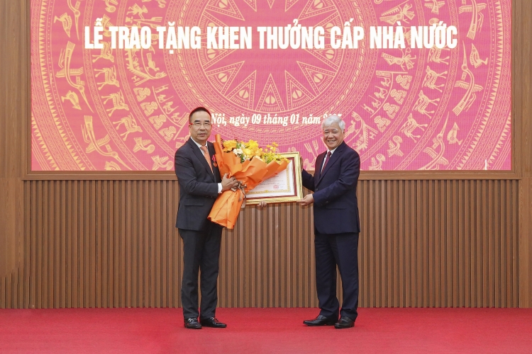 ສືບຕໍ່ປ່ຽນແປງໃໝ່ແນວຄິດຈິນຕະນາການ ແລະວິທີການເຂົ້າເຖິງ, ປະຕິບັດວຽກງານການທູດປະຊາຊົນຢ່າງມີປະສິດທິຜົນ