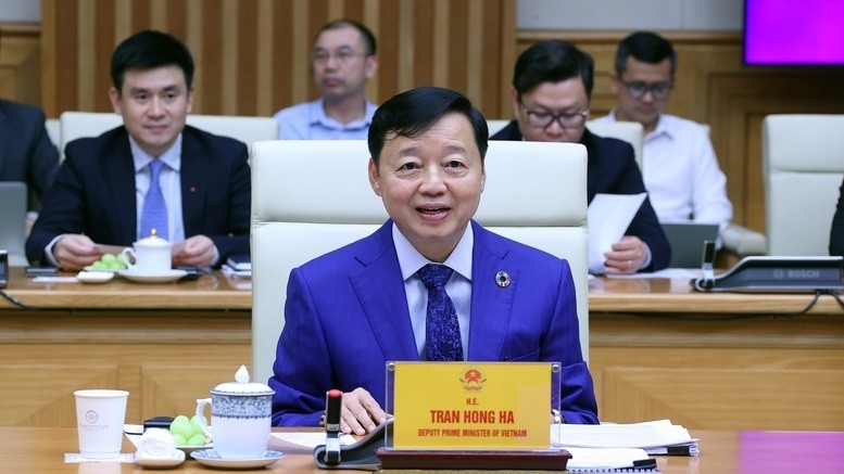 ທ່ານຮອງນາຍົກລັດຖະມົນຕີ ເຈີ່ນຮົ່ງຮ່າ ເຮັດວຽກກັບຄະນະກວດກາ IUU ຂອງ EC