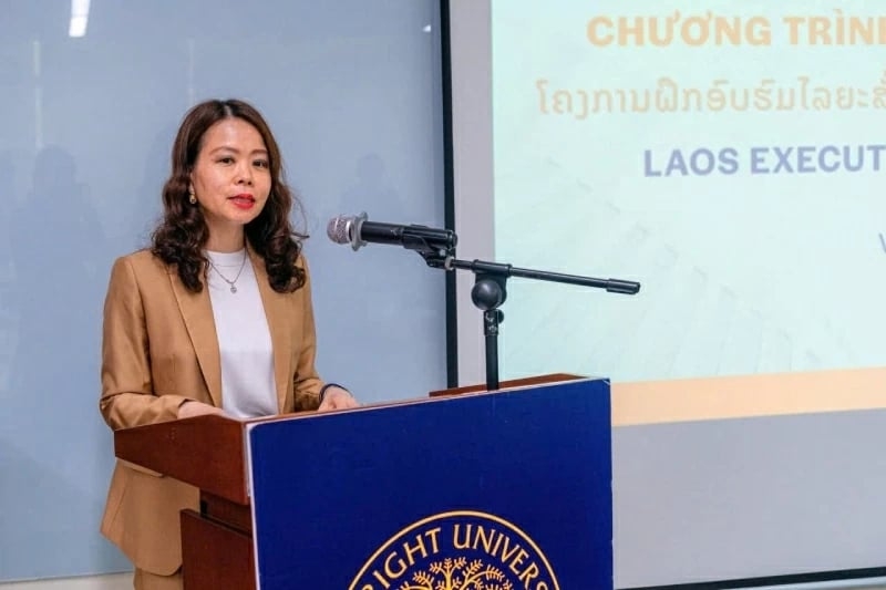 ທ່ານນາງ ຮອງລັດຖະມົນຕີກະຊວງການຕ່າງປະເທດ ຫງວຽນມິງຮັ່ງ: ສືບຕໍ່ຢືນຢັນສາຍພົວພັນທີ່ສະໜິດສະໜົມ, ມິດຕະພາບ ແລະ ການຮ່ວມມືຍຸດທະສາດລະຫວ່າງຫວຽດນາມ ແລະ ລາວ