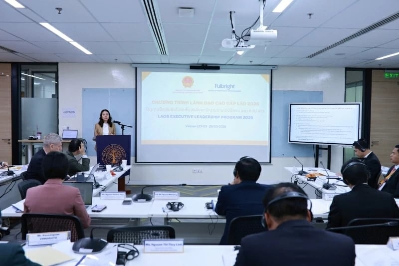 ທ່ານນາງ ຮອງລັດຖະມົນຕີກະຊວງການຕ່າງປະເທດ ຫງວຽນມິງຮັ່ງ: ສືບຕໍ່ຢືນຢັນສາຍພົວພັນທີ່ສະໜິດສະໜົມ, ມິດຕະພາບ ແລະ ການຮ່ວມມືຍຸດທະສາດລະຫວ່າງຫວຽດນາມ ແລະ ລາວ