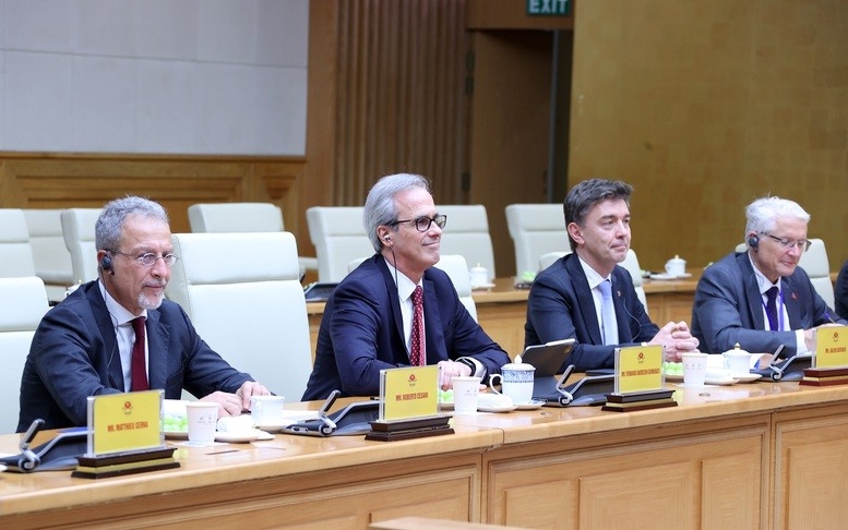 ທ່ານຮອງນາຍົກລັດຖະມົນຕີ ເຈິ່ນຮົ່ງຮ່າ ເຮັດວຽກກັບຄະນະກວດກາ IUU ຂອງ EC