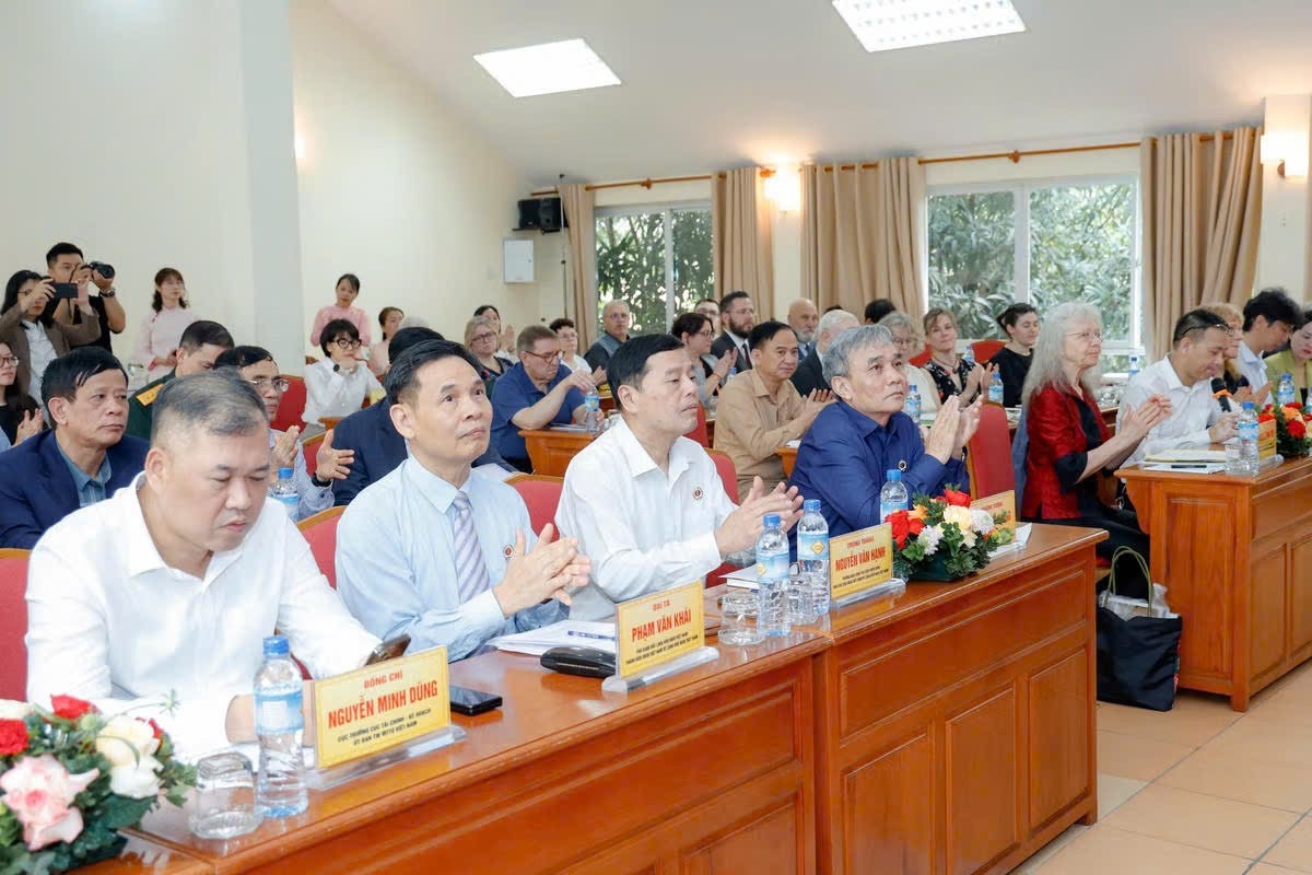 ເຜີຍແຜ່ຂໍ້ຄວາມສັນຕິພາບຈາກໝູ່ບ້ານມິດຕະພາບຫວຽດນາມເຖິງເພື່ອນມິດສາກົນ ເຜີຍແຜ່ຂໍ້ຄວາມສັນຕິພາບຈາກໝູ່ບ້ານມິດຕະພາບຫວຽດນາມເຖິງເພື່ອນມິດສາກົນ