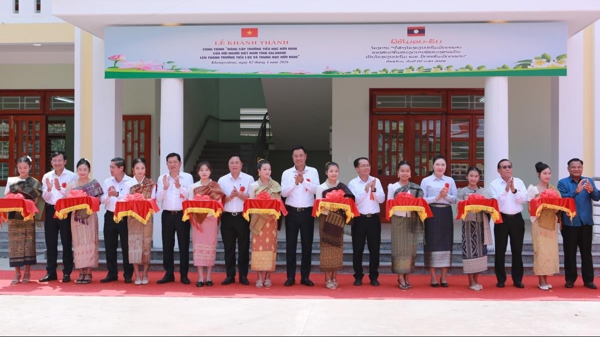 ນະຄອນດານັງ ເປີດ ແລະ ມອບໂຮງຮຽນປະຖົມ ແລະ ມັດທະຍົມຕອນຕົ້ນມິດຕະພາບ ທີ່ແຂວງສາລະວັນ (ລາວ)