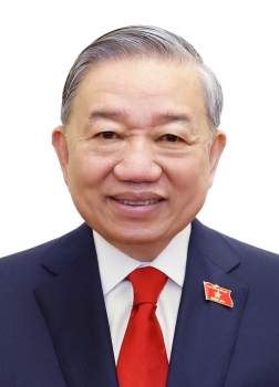 ຊີ​ວະ​ປະ​ຫວັດ​ຫຍໍ້​ຂອງ​ທ່ານ​ ໂຕ​ເລິມ ເລ​ຂາ​ທິ​ກາ​ນ​ໃຫຍ່​ຄະ​ນະ​ບໍ​ລິ​ຫານ​ງານ​ສູນ​ກາງ​ພັກ​ກອມ​ມູ​ນິດ ຫວຽດ​ນາມ, ປະ​ທານ​ປະ​ເທດ ສາ​ທາ​ລະ​ນະ​ລັດ ສັງ​ຄົມ​ນິ​ຍົມ ຫວຽດ​ນາມ