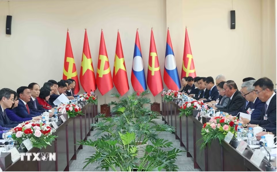 ທ່ານ ເຈິ່ນເກິ່ມຕູ໋, ຜູ້ປະຈຳການຄະນະເລຂາທິການ ພົບປະເຈລະຈາກັບ ທ່ານ ຜູ້ປະຈຳການຄະນະເລຂາທິການສູນກາງພັກ ປະຊາຊົນ ປະຕິວັດລາວ