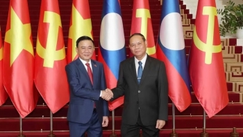 ທ່ານ ເຈິ່ນເກິ່ມຕູ໋, ຜູ້ປະຈຳການຄະນະເລຂາທິການ ພົບປະເຈລະຈາກັບ ທ່ານ ຜູ້ປະຈຳການຄະນະເລຂາທິການສູນກາງພັກ ປະຊາຊົນ ປະຕິວັດລາວ