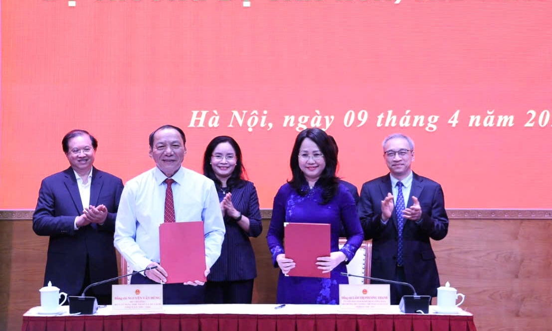 ຫັນປ່ຽນຈິນຕະນາການການຄຸ້ມຄອງ ໄປສູ່ຈິນຕະນາການແຫ່ງການສ້າງສັນ, ຂະຫຍາຍຂົງເຂດການພັດທະນາວັດທະນະທຳ