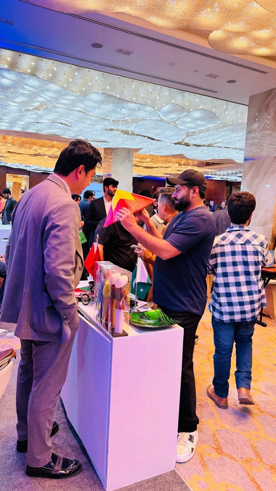 ໂຄສະນາພາບພົດຂອງຫວຽດນາມ ທີ່ງານຕະຫຼາດນັດການທ່ອງທ່ຽວສາກົນທີ່ໃຫຍ່ທີ່ສຸດຂອງ ປາກິດສະຖານ ໂຄສະນາພາບພົດຂອງຫວຽດນາມ ທີ່ງານຕະຫຼາດນັດການທ່ອງທ່ຽວສາກົນທີ່ໃຫຍ່ທີ່ສຸດຂອງ ປາກິດສະຖານ