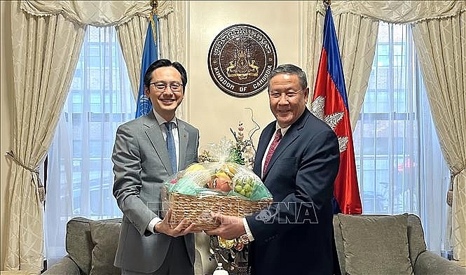 ຄະນະປະຈຳ ຫວຽດນາມ ປະຈຳ ສປຊ ຈັດຕັ້ງພິທີສະເຫຼີມສະຫຼອງບຸນປີໃໝ່ປະຈຳຊາດຂອງ ລາວ ແລະ ກຳປູເຈຍ ຄະນະປະຈຳ ຫວຽດນາມ ປະຈຳ ສປຊ ຈັດຕັ້ງພິທີສະເຫຼີມສະຫຼອງບຸນປີໃໝ່ປະຈຳຊາດຂອງ ລາວ ແລະ ກຳປູເຈຍ