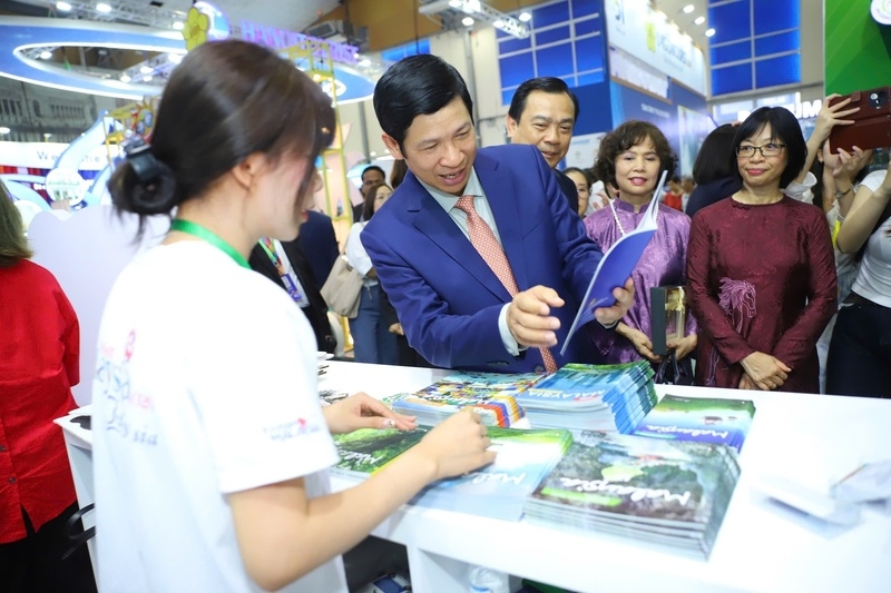 ມີນັກທ່ອງທ່ຽວຫຼາຍກວ່າ 90 ພັນເທື່ອຄົນ ມາທ່ຽວຊົມ ແລະ ທົດລອງປະສົບການຢູ່ VITM 2026 ມີນັກທ່ອງທ່ຽວຫຼາຍກວ່າ 90 ພັນເທື່ອຄົນ ມາທ່ຽວຊົມ ແລະ ທົດລອງປະສົບການຢູ່ VITM 2026