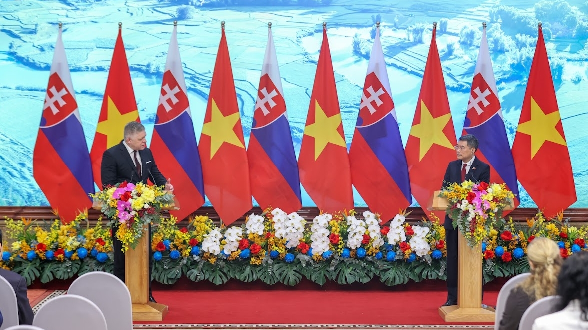 ຖະແຫຼງການຮ່ວມ ວ່າດ້ວຍການສ້າງຕັ້ງສາຍພົວພັນຄູ່ຮ່ວມຍຸດທະສາດ ລະຫວ່າງ ຫວຽດນາມ ແລະ ສະໂລວາກີ