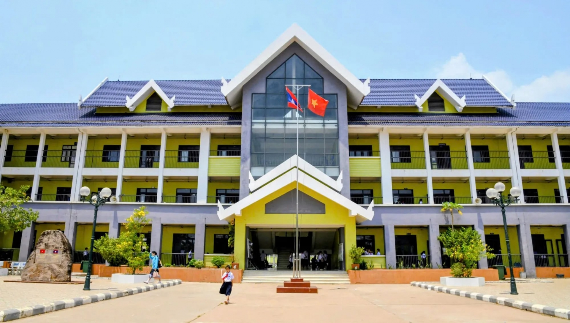 ໂຮງຮຽນທີ່ເພີ່ມພູນຄູນສ້າງສາຍພົວພັນມິດຕະພາບທີ່ເປັນພິເສດ ຫວຽດນາມ - ລາວ