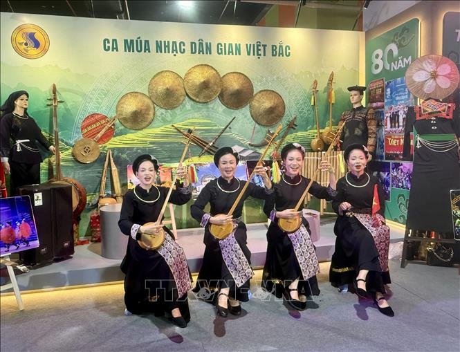 ກຳລັງໜູນໃໝ່ ປະກອບສ່ວນເຂົ້າໃນການພັດທະນາປະເທດຊາດ