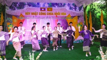 ເທດສະການຮີດຄອງປະເພນີ ເຊີດຊູສັນຍະລັກແຫ່ງຄວາມສາມັກຄີ ຫວຽດນາມ – ລາວ