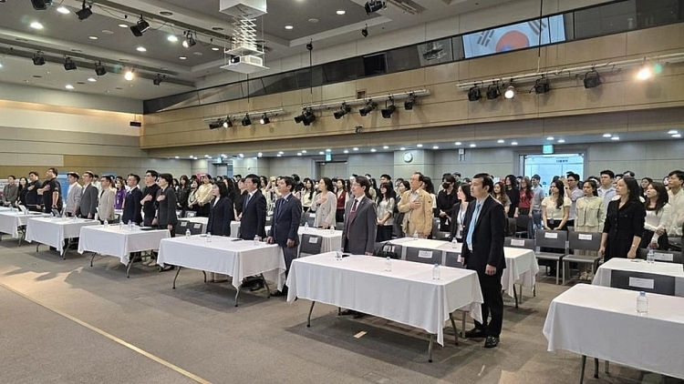 ສະຖານທູດຫວຽດນາມ ປະຈຳ ສ.ເກົາຫຼີ ຊຸກຍູ້ການເຊື່ອມຕໍ່ແຫຼ່ງຊັບພະຍາກອນມະນຸດ ຫວຽດນາມ-ສ.ເກົາຫຼີ