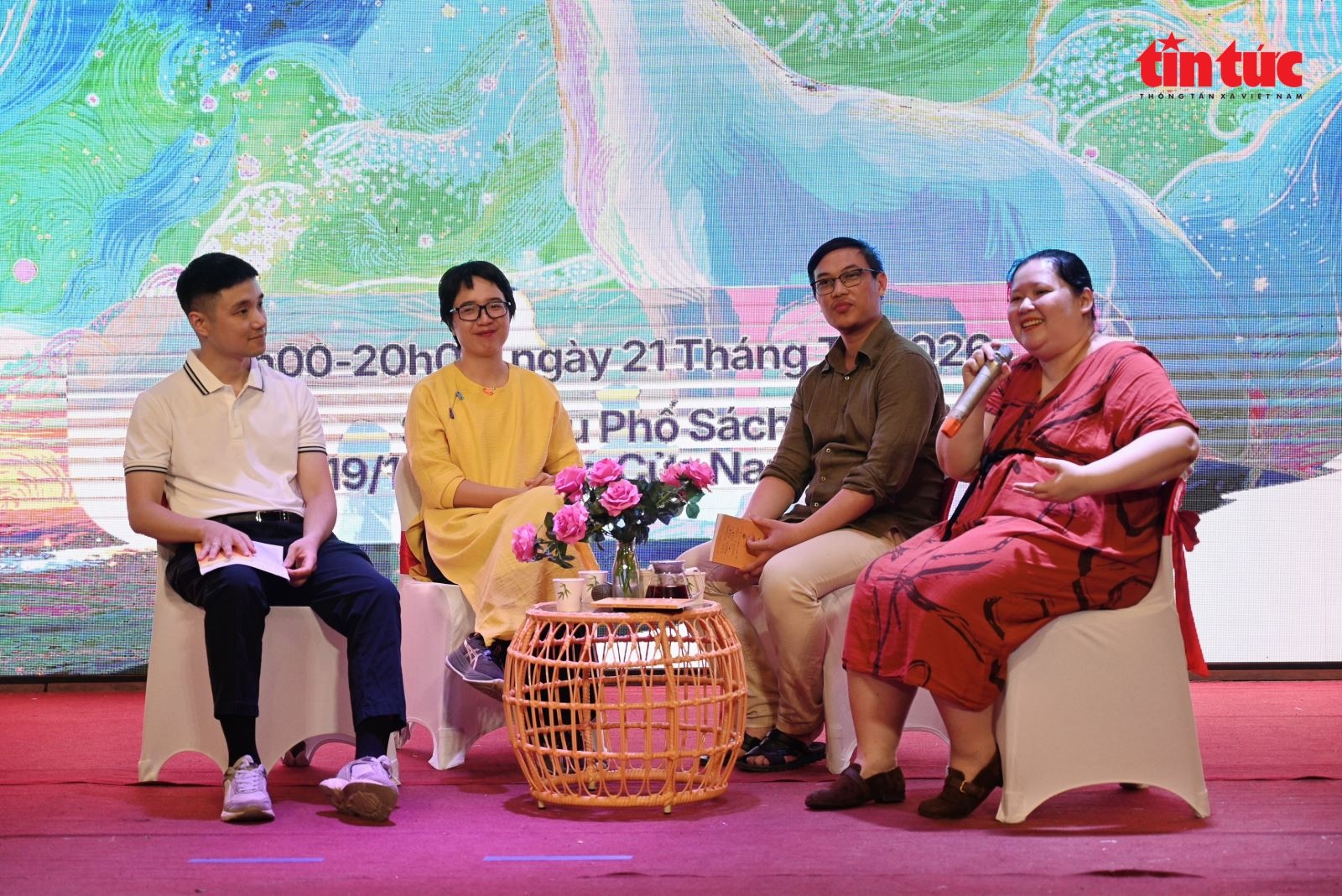 ການຫັນເປັນດິຈິຕອນໃນຂະແໜງປຶ້ມ, ເປີດແນວຄິດໃນຍຸກສະໄໝດິຈິຕອນ