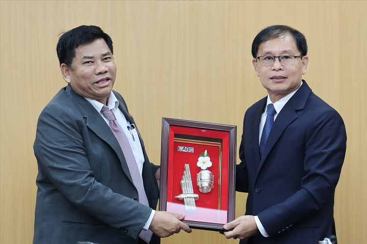 ເພີ່ມທະວີການຮ່ວມມື ຫວຽດນາມ (VietNam) - ລາວ (Laos) ໃນວຽກງານຊົນເຜົ່າ ແລະ ສາສະໜາ