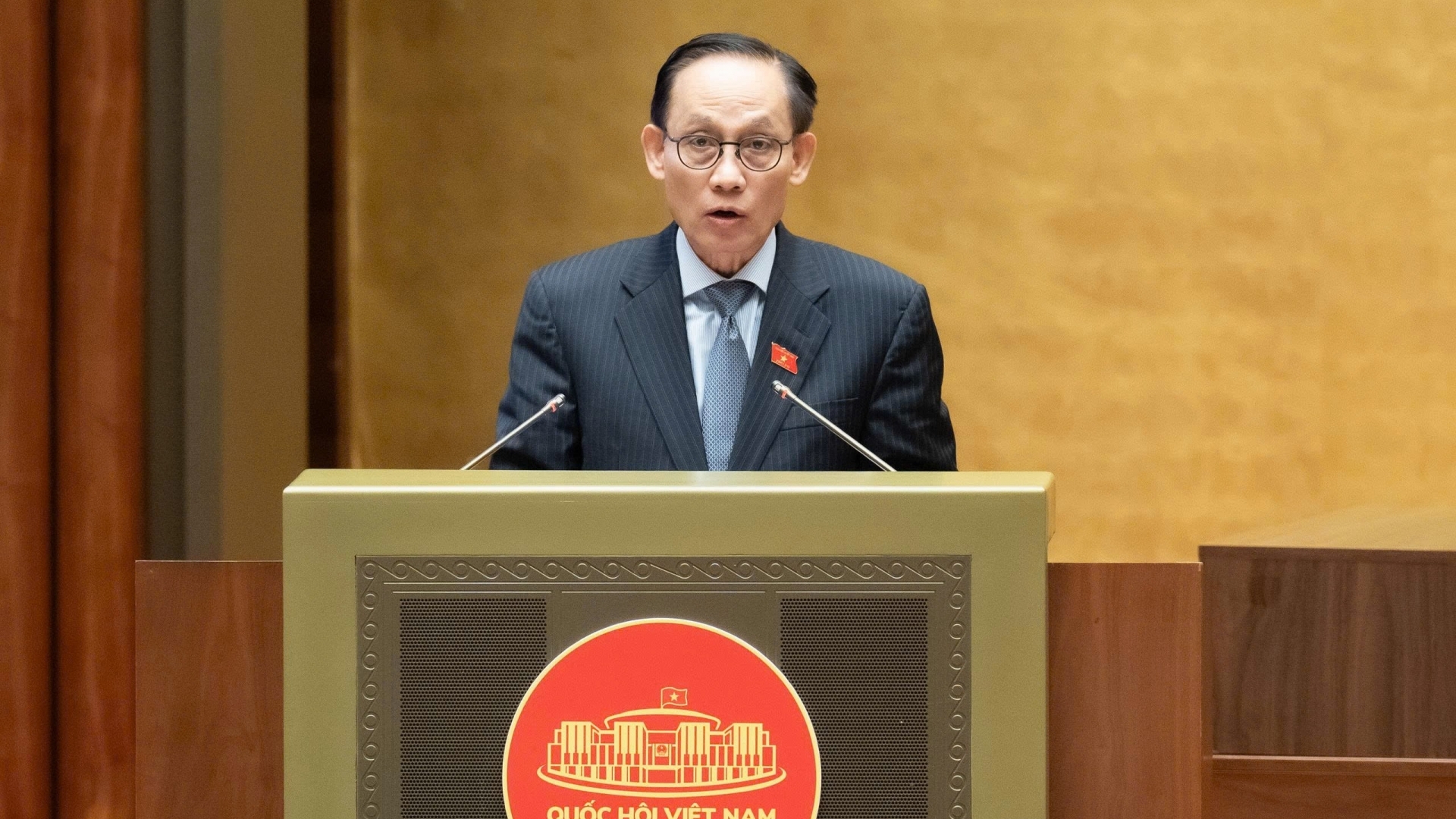 ສະພາແຫ່ງຊາດ ຜ່ານຮັບຮອງເອົາກົດໝາຍວ່າດ້ວຍການປັບປຸງ ແລະ ເພີ່ມເຕີມ ບາງມາດຕາຂອງກົດໝາຍວ່າດ້ວຍອົງການຕົວແທນ ຫວຽດນາມ ຢູ່ຕ່າງປະເທດ