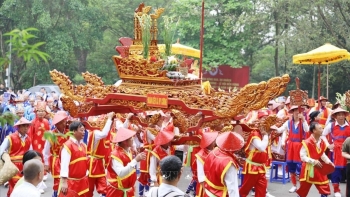 ວັນ​ບຸນ​ໄຫວ້​ບູ​ຊາ​ບັນ​ດາ​ເຈົ້າ​ຊີ​ວິດ​ຮຸ່ງ: ຈາກ​ການ​ສະ​ແດງ​ຄວາມ​ຮູ້​ບຸນ​ຄຸນ​ຕໍ່​ກົກ​ເຄົ້າ​ເຫງົ້າ​ກໍ​ ໄປສູ່​ນ້ຳ​ໃຈ​ມະ​ຫາ​ສາ​ມັກ​ຄີ​ທົ່ວ​ປວງ​ຊົນ​ທັງ​ຊາດ