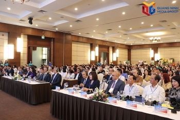 ນຳ ກ​ວາງ​ນິງ ກາຍ​ເປັນ​ຈຸດ​ນັດ​ພົບ​ການ​ທ່ອງ​ທ່ຽວ​ສະ​ໜິດ​ຕິດ​ພັນ​ກັບ​ຊາວ​ອິດ​ສະ​ລາມ