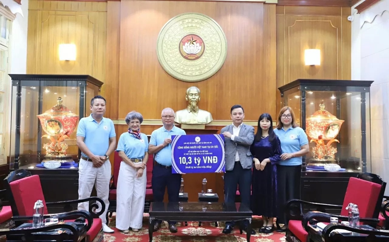 ສາຍໃຍເຊື່ອມໂຍງພີ່ນ້ອງຮ່ວມຊາດ