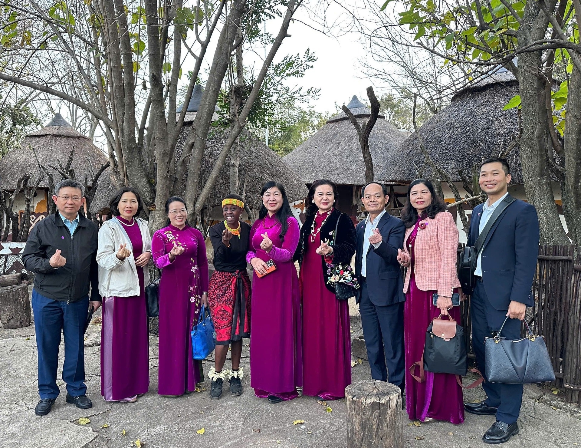 ຮ່າໂນ້ຍ ເພີ່ມທະວີການແລກປ່ຽນປະຊາຊົນ, ເປີດກວ້າງການຮ່ວມມືຫຼາຍດ້ານກັບອາຟຼິກາໃຕ້