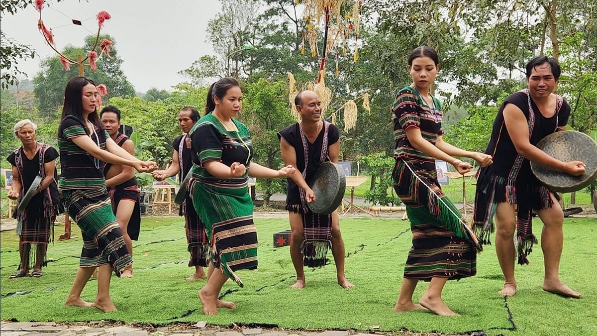 ມີຫຼາຍການເຄື່ອນໄຫວພິເສດດ້ວຍຫົວຂໍ້ "ວັນຄອບຄົວ"