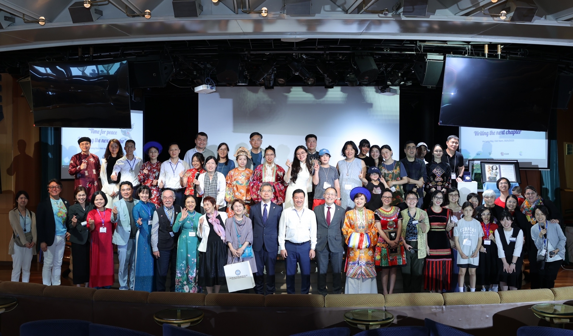 ອົງຄະນະພັກສະຫະພັນ​ບັນດາ​ອົງການ​ມິດຕະພາບ​ຫວຽດນາມ ອາຍຸການ 2020 – 2025: ຜ່ານ​ຜ່າ​ບັນດາ​ສິ່ງ​ທ້າ​ທາຍ, ການປ່ຽນໃໝ່ຫຼາຍຢ່າງ