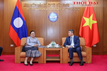 ສະຫະພັນບັນດາອົງການມິດຕະພາບຫວຽດນາມ ແລະ ສະຖານທູດລາວ ປະຈຳຫວຽດນາມ ໄດ້ປຶກສາຫາລືກ່ຽວກັບກົນໄກປະສານງານເພື່ອຊຸກຍູ້ການພົວພັນມິດຕະພາບກັບປະຊາຊົນ.