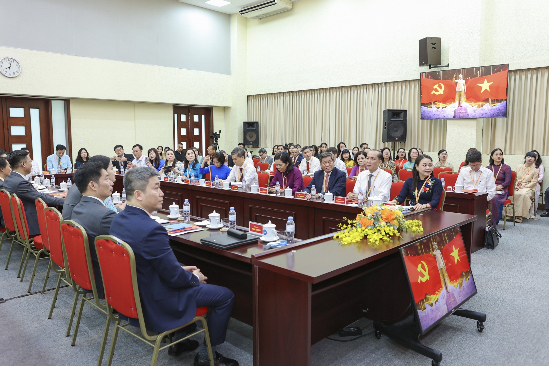 ອົງຄະນະພັກສະຫະພັນບັນດາອົງການມິດຕະພາບຫວຽດນາມ ອາຍຸການ 2025 - 2030: ສືບ​ຕໍ່​ນະວັດຕະກໍາ, ຫັນເປັນມືອາຊີບ, ສ້າງພື້ນຖານການທູດປະຊາຊົນມີຄວາມກ້າຫານ, ທັນສະໄຫມ ແລະ ມີປະສິດຕິພາບ