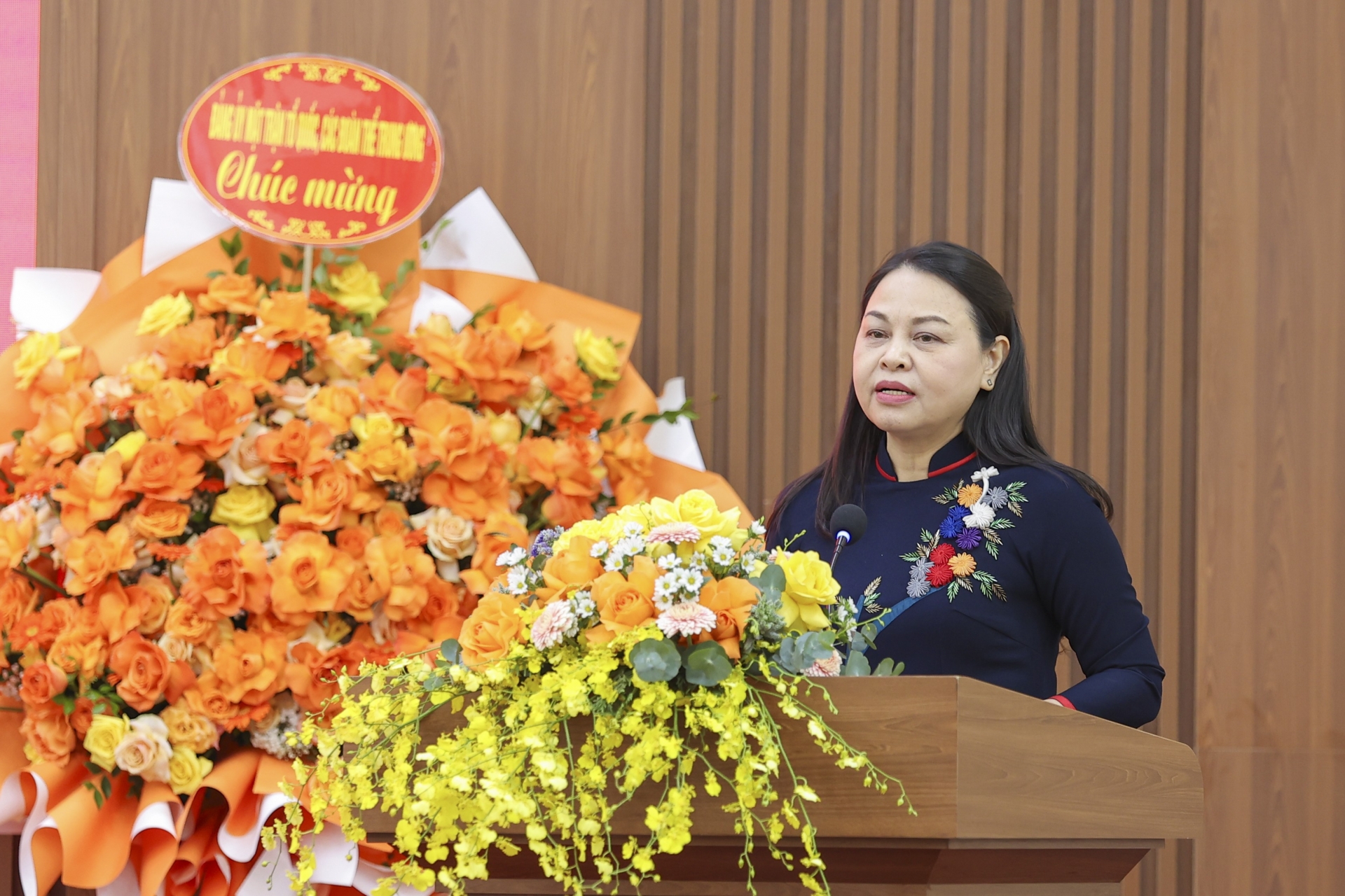 ອົງຄະນະພັກສະຫະພັນບັນດາອົງການມິດຕະພາບຫວຽດນາມ ອາຍຸການ 2025 - 2030: ສືບ​ຕໍ່​ນະວັດຕະກໍາ, ຫັນເປັນມືອາຊີບ, ສ້າງພື້ນຖານການທູດປະຊາຊົນມີຄວາມກ້າຫານ, ທັນສະໄຫມ ແລະ ມີປະສິດຕິພາບ
