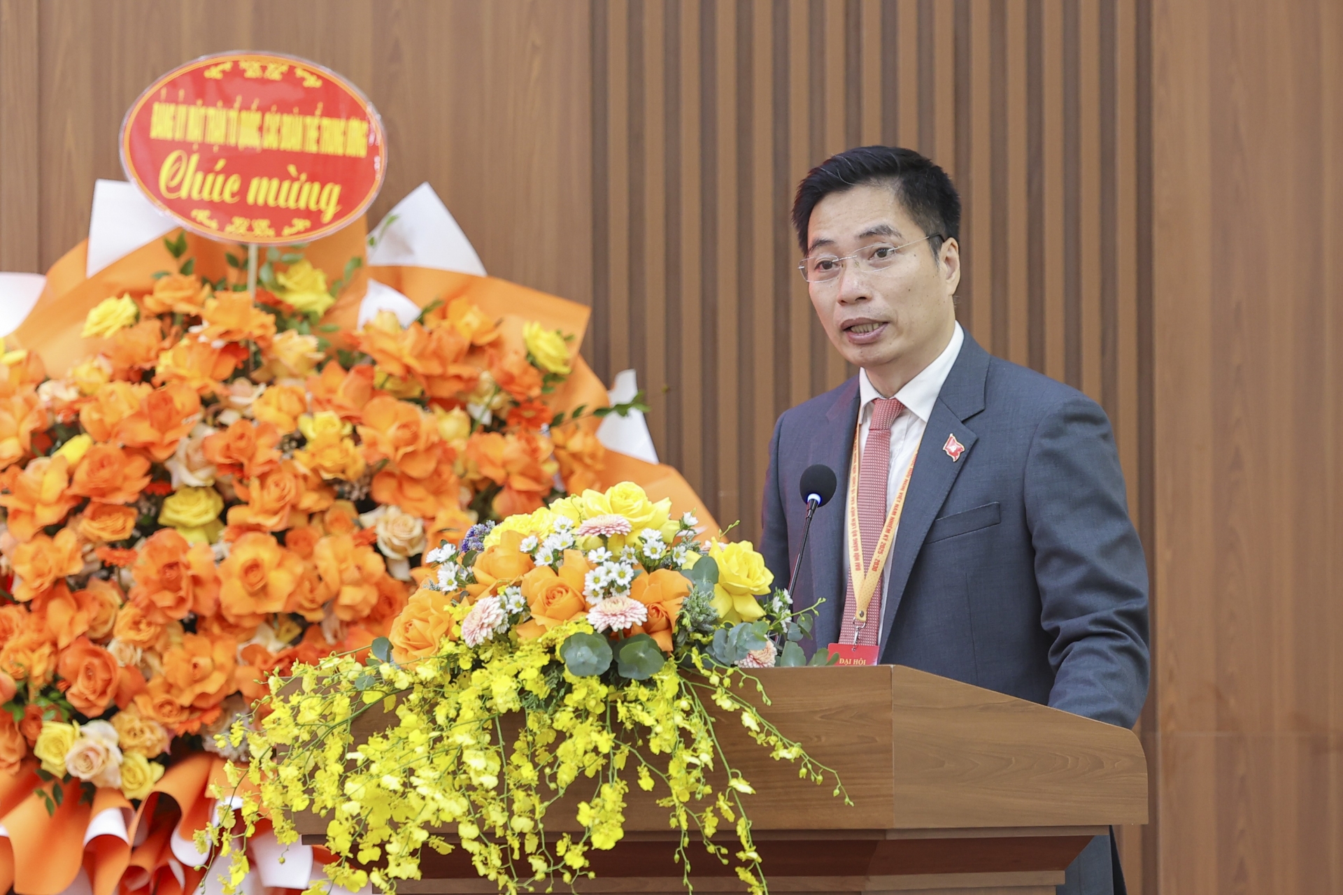 ອົງຄະນະພັກສະຫະພັນບັນດາອົງການມິດຕະພາບຫວຽດນາມ ອາຍຸການ 2025 - 2030: ສືບ​ຕໍ່​ນະວັດຕະກໍາ, ຫັນເປັນມືອາຊີບ, ສ້າງພື້ນຖານການທູດປະຊາຊົນມີຄວາມກ້າຫານ, ທັນສະໄຫມ ແລະ ມີປະສິດຕິພາບ